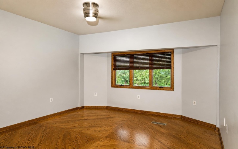 102 Hunters Ridge Road, Wheeling, West Virginia 26003, 4 Bedrooms Bedrooms, 14 Rooms Rooms,3 BathroomsBathrooms,Single Family Detached,For Sale,Hunters Ridge,0,10165755