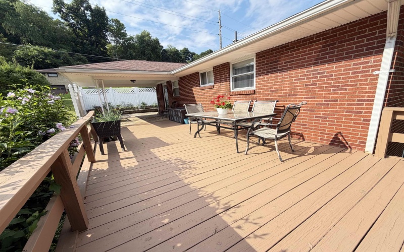 205 Paula Boulevard, Clarksburg, West Virginia 26301, 3 Bedrooms Bedrooms, 6 Rooms Rooms,2 BathroomsBathrooms,Single Family Detached,For Sale,Paula,0,10165743