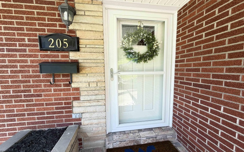 205 Paula Boulevard, Clarksburg, West Virginia 26301, 3 Bedrooms Bedrooms, 6 Rooms Rooms,2 BathroomsBathrooms,Single Family Detached,For Sale,Paula,0,10165743