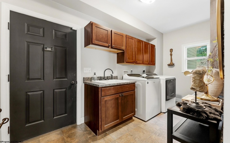 4508 Laurel Ridge Drive, Morgantown, West Virginia 26508, 4 Bedrooms Bedrooms, 7 Rooms Rooms,2 BathroomsBathrooms,Single Family Detached,For Sale,Laurel Ridge,0,10165738