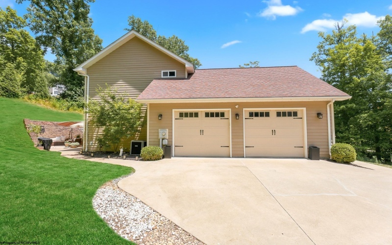4508 Laurel Ridge Drive, Morgantown, West Virginia 26508, 4 Bedrooms Bedrooms, 7 Rooms Rooms,2 BathroomsBathrooms,Single Family Detached,For Sale,Laurel Ridge,0,10165738
