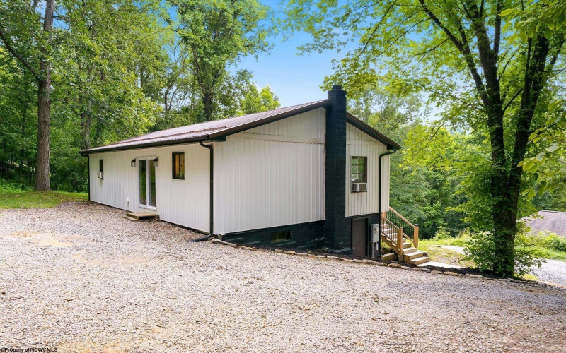 3797 River Road, Morgantown, West Virginia 26501, 3 Bedrooms Bedrooms, 5 Rooms Rooms,2 BathroomsBathrooms,Single Family Detached,For Sale,River,0,10165737
