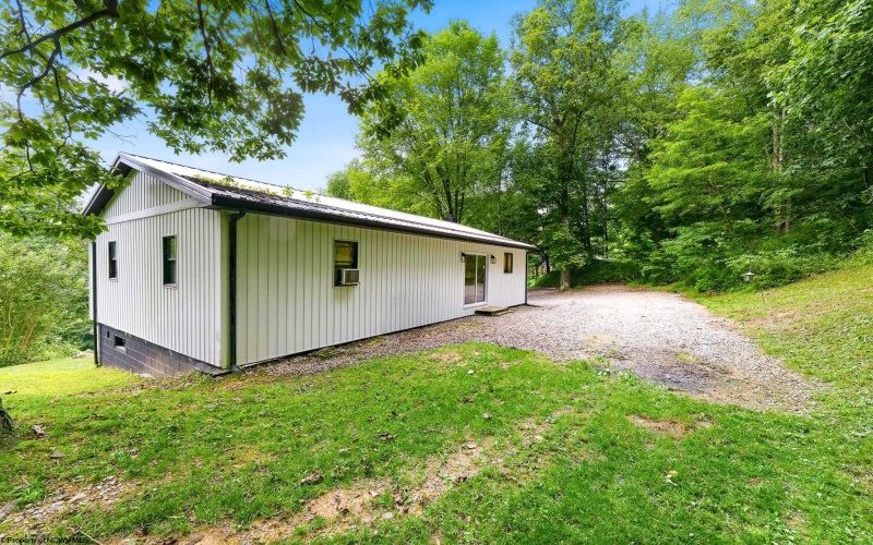 3797 River Road, Morgantown, West Virginia 26501, 3 Bedrooms Bedrooms, 5 Rooms Rooms,2 BathroomsBathrooms,Single Family Detached,For Sale,River,0,10165737