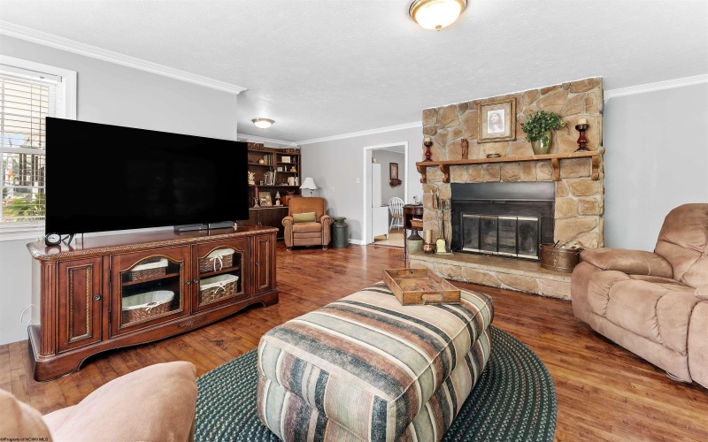 25 Langford Avenue, Morgantown, West Virginia 26501, 4 Bedrooms Bedrooms, 10 Rooms Rooms,2 BathroomsBathrooms,Single Family Detached,For Sale,Langford,0,10165754
