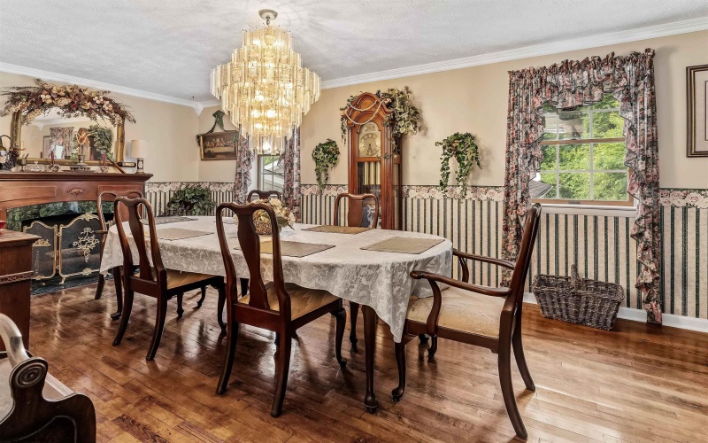 25 Langford Avenue, Morgantown, West Virginia 26501, 4 Bedrooms Bedrooms, 10 Rooms Rooms,2 BathroomsBathrooms,Single Family Detached,For Sale,Langford,0,10165754