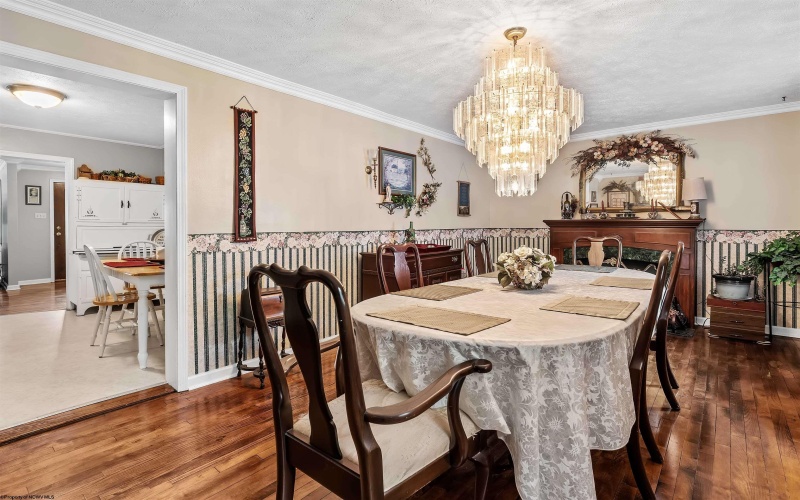 25 Langford Avenue, Morgantown, West Virginia 26501, 4 Bedrooms Bedrooms, 10 Rooms Rooms,2 BathroomsBathrooms,Single Family Detached,For Sale,Langford,0,10165754