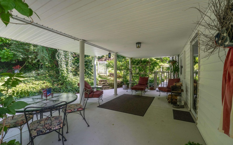 25 Langford Avenue, Morgantown, West Virginia 26501, 4 Bedrooms Bedrooms, 10 Rooms Rooms,2 BathroomsBathrooms,Single Family Detached,For Sale,Langford,0,10165754