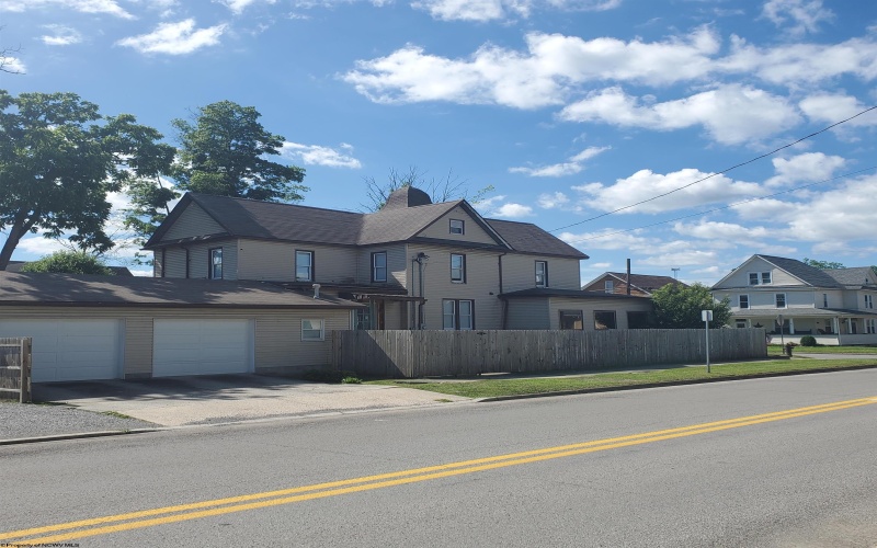 220 Central Street, Elkins, West Virginia 26241, 5 Bedrooms Bedrooms, 9 Rooms Rooms,2 BathroomsBathrooms,Single Family Detached,For Sale,Central,0,10165751