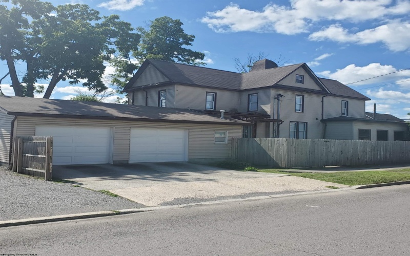 220 Central Street, Elkins, West Virginia 26241, 5 Bedrooms Bedrooms, 9 Rooms Rooms,2 BathroomsBathrooms,Single Family Detached,For Sale,Central,0,10165751