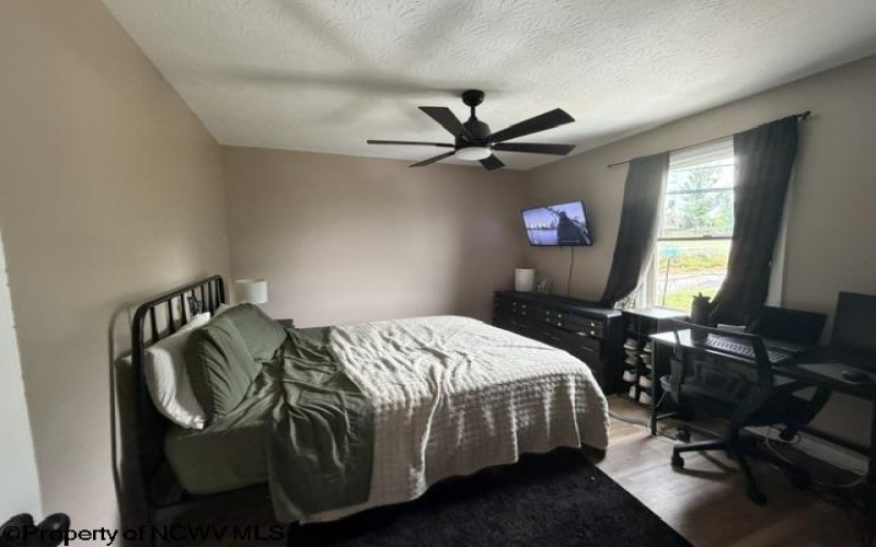 483 Dallas Street, Morgantown, West Virginia 26505, 4 Bedrooms Bedrooms, 6 Rooms Rooms,1 BathroomBathrooms,Single Family Detached,For Sale,Dallas,0,10165760