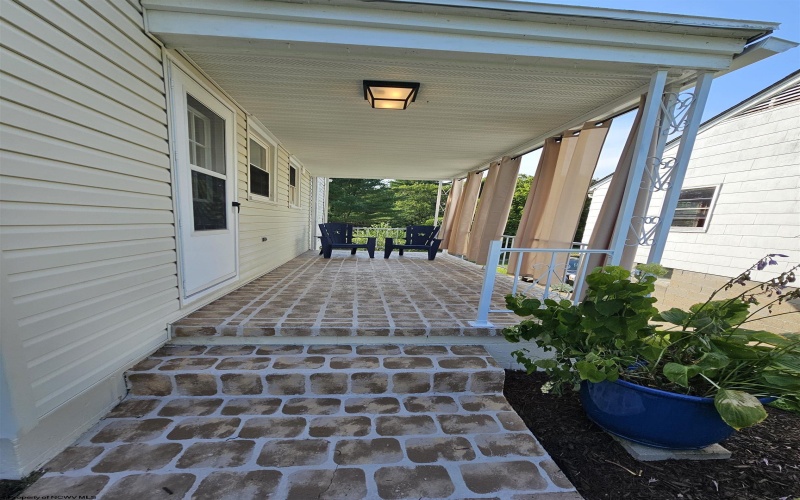 603 Kentucky Avenue, Clarksburg, West Virginia 26301, 3 Bedrooms Bedrooms, 6 Rooms Rooms,1 BathroomBathrooms,Single Family Detached,For Sale,Kentucky,0,10165759