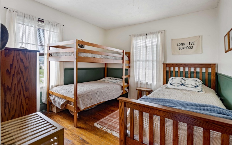 209 Western Avenue, Westover, West Virginia 26501, 3 Bedrooms Bedrooms, 8 Rooms Rooms,2 BathroomsBathrooms,Single Family Detached,For Sale,Western,0,10165804