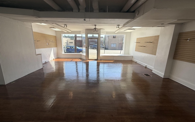 1111 Main Street, Clarksburg, West Virginia 26301-3227, 0 , 0 ,0,Commercial (lease),For Rent,Main,0,10165764