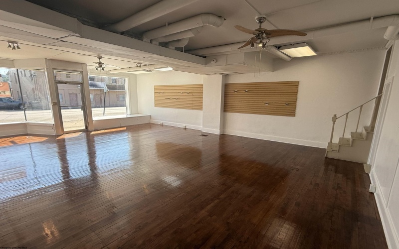 1111 Main Street, Clarksburg, West Virginia 26301-3227, 0 , 0 ,0,Commercial (lease),For Rent,Main,0,10165764