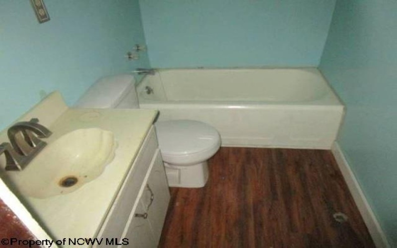 1405 CENTER Street, Moundsville, West Virginia 26041, 3 Bedrooms Bedrooms, 10 Rooms Rooms,1 BathroomBathrooms,Single Family Detached,For Sale,CENTER,0,10165801