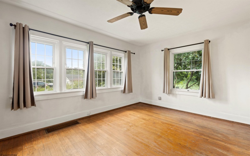 7 Upland Drive, Fairmont, West Virginia 26554, 3 Bedrooms Bedrooms, 8 Rooms Rooms,1 BathroomBathrooms,Single Family Detached,For Sale,Upland,0,10165766