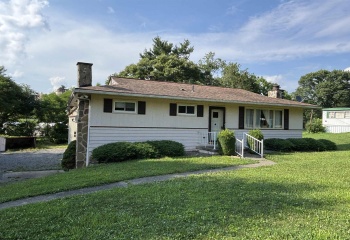 147 Corbin Branch Road, Bridgeport, West Virginia 26330-7344, 2 Bedrooms Bedrooms, 5 Rooms Rooms,2 BathroomsBathrooms,Single Family Detached,For Sale,Corbin Branch,0,10165767