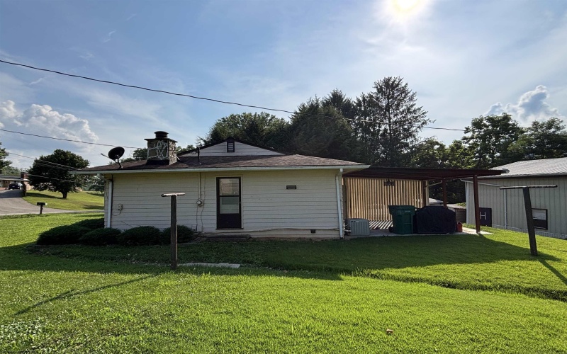 147 Corbin Branch Road, Bridgeport, West Virginia 26330-7344, 2 Bedrooms Bedrooms, 5 Rooms Rooms,2 BathroomsBathrooms,Single Family Detached,For Sale,Corbin Branch,0,10165767