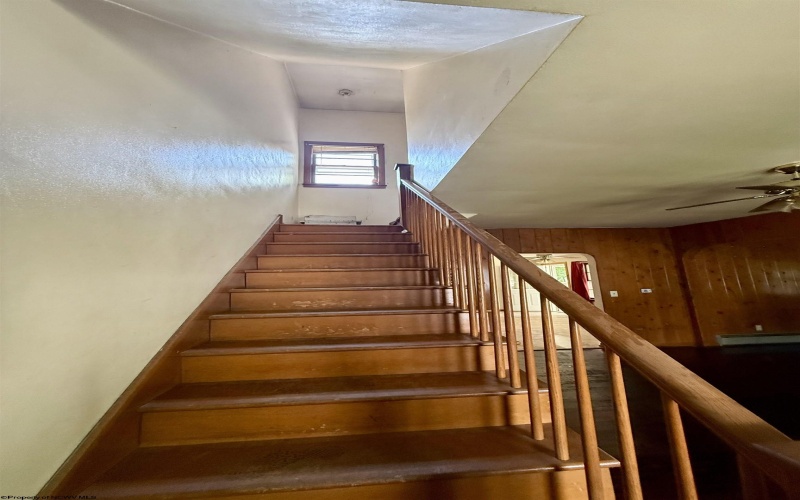 908 Henry Avenue, Elkins, West Virginia 26241, 2 Bedrooms Bedrooms, 5 Rooms Rooms,1 BathroomBathrooms,Single Family Detached,For Sale,Henry,0,10165761
