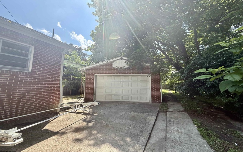 908 Henry Avenue, Elkins, West Virginia 26241, 2 Bedrooms Bedrooms, 5 Rooms Rooms,1 BathroomBathrooms,Single Family Detached,For Sale,Henry,0,10165761