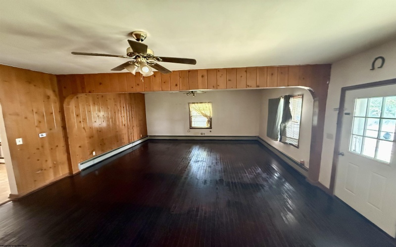 908 Henry Avenue, Elkins, West Virginia 26241, 2 Bedrooms Bedrooms, 5 Rooms Rooms,1 BathroomBathrooms,Single Family Detached,For Sale,Henry,0,10165761