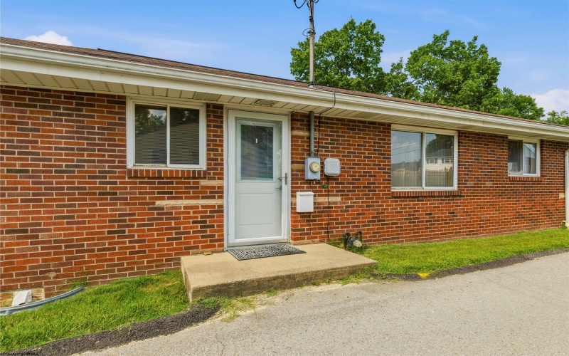 413 Stout Street, Bridgeport, West Virginia 26330, 3 Bedrooms Bedrooms, 6 Rooms Rooms,1 BathroomBathrooms,Single Family Detached,For Sale,Stout,0,10165770