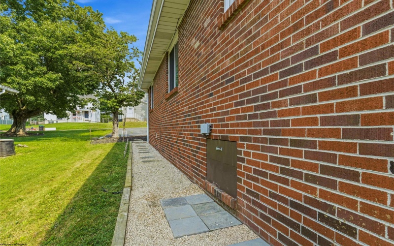 413 Stout Street, Bridgeport, West Virginia 26330, 3 Bedrooms Bedrooms, 6 Rooms Rooms,1 BathroomBathrooms,Single Family Detached,For Sale,Stout,0,10165770