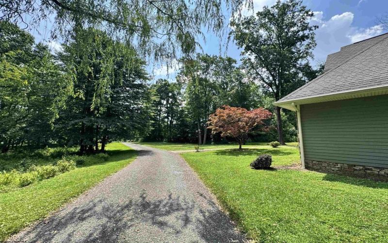 100 Turkey Ridge, Morgantown, West Virginia 26508, 3 Bedrooms Bedrooms, 9 Rooms Rooms,2 BathroomsBathrooms,Single Family Detached,For Sale,Turkey,0,10165778