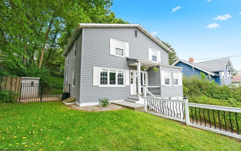 794 Grand Street, Morgantown, West Virginia 26501, 3 Bedrooms Bedrooms, 8 Rooms Rooms,1 BathroomBathrooms,Single Family Detached,For Sale,Grand,0,10165791