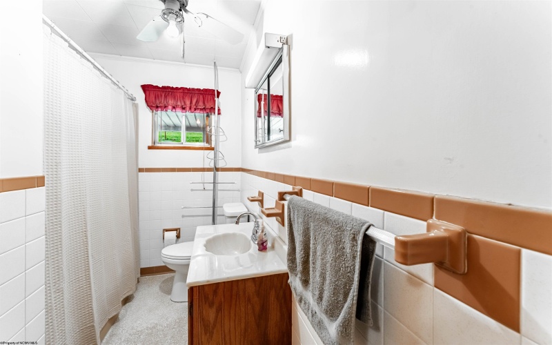 345 Lincoln Street, Fairmont, West Virginia 26554, 2 Bedrooms Bedrooms, 4 Rooms Rooms,2 BathroomsBathrooms,Single Family Detached,For Sale,Lincoln,0,10165797