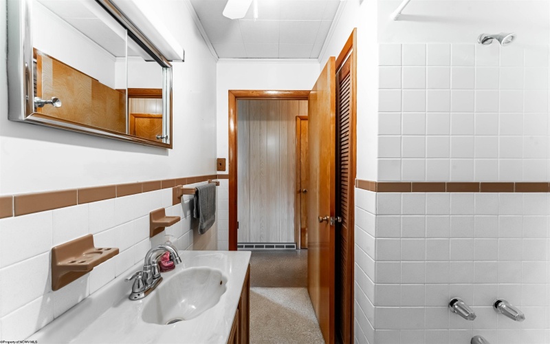 345 Lincoln Street, Fairmont, West Virginia 26554, 2 Bedrooms Bedrooms, 4 Rooms Rooms,2 BathroomsBathrooms,Single Family Detached,For Sale,Lincoln,0,10165797