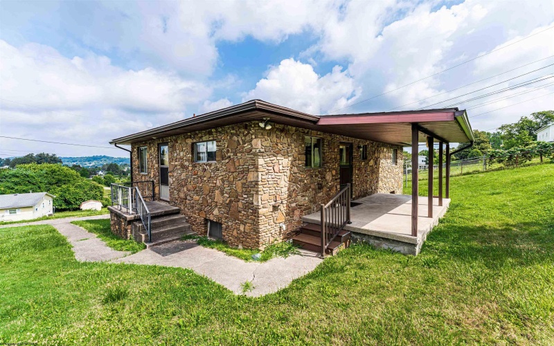 345 Lincoln Street, Fairmont, West Virginia 26554, 2 Bedrooms Bedrooms, 4 Rooms Rooms,2 BathroomsBathrooms,Single Family Detached,For Sale,Lincoln,0,10165797
