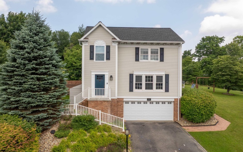 104 Lockwood Drive, Morgantown, West Virginia 26508, 3 Bedrooms Bedrooms, 7 Rooms Rooms,2 BathroomsBathrooms,Single Family Detached,For Sale,Lockwood,0,10165795