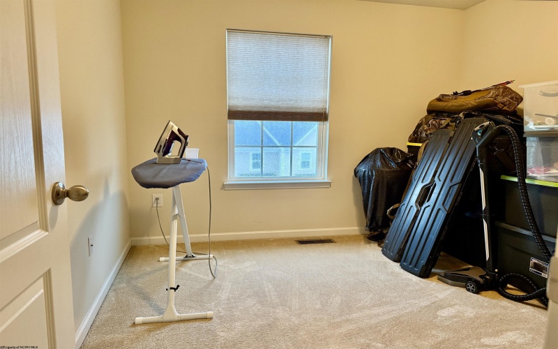 102 Kingsbury Court, Fairmont, West Virginia 26554, 3 Bedrooms Bedrooms, 6 Rooms Rooms,2 BathroomsBathrooms,Single Family Attached,For Sale,Kingsbury,0,10165809