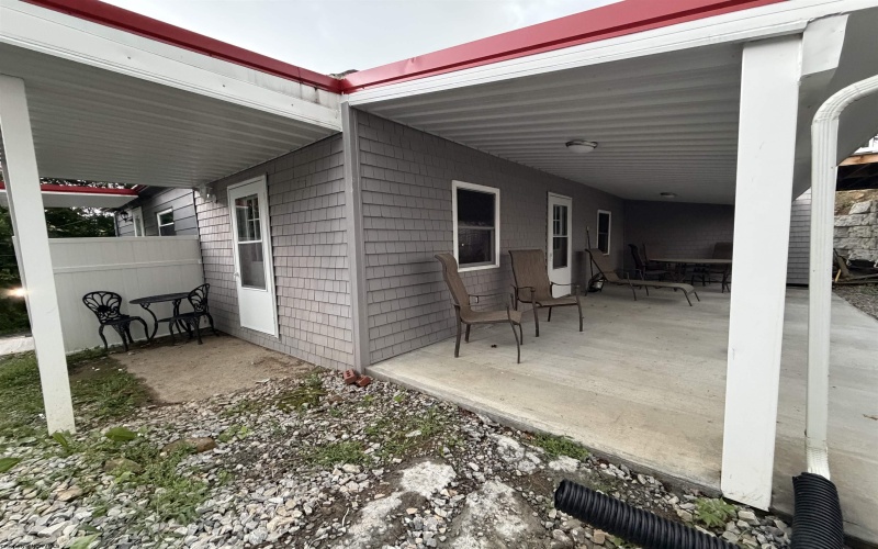 131 School Street, Morgantown, West Virginia 26505, 1 Bedroom Bedrooms, 5 Rooms Rooms,3 BathroomsBathrooms,Residential Rentals,For Rent,School,0,10165806
