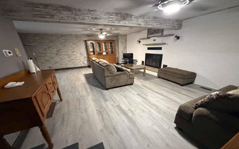 131 School Street, Morgantown, West Virginia 26505, 1 Bedroom Bedrooms, 5 Rooms Rooms,3 BathroomsBathrooms,Residential Rentals,For Rent,School,0,10165806