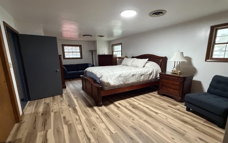 131 School Street, Morgantown, West Virginia 26505, 1 Bedroom Bedrooms, 5 Rooms Rooms,3 BathroomsBathrooms,Residential Rentals,For Rent,School,0,10165806