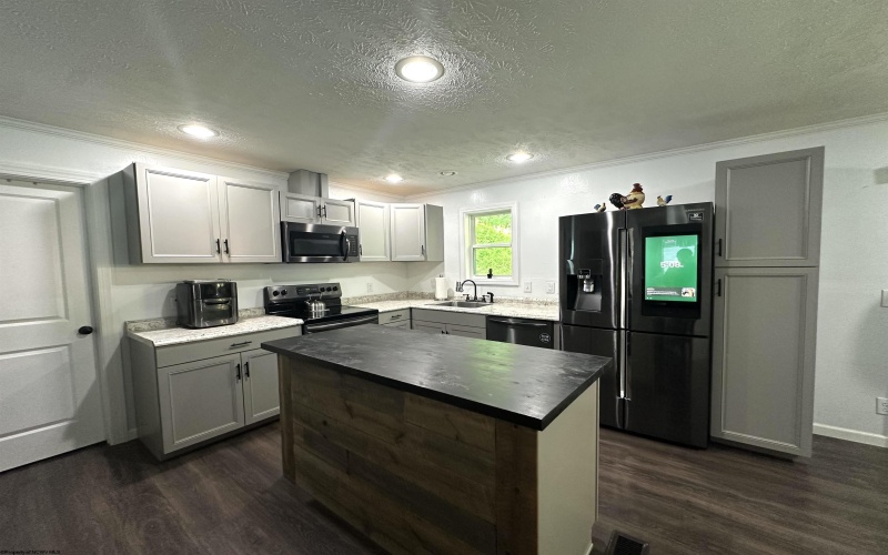 60 Craig Run Road, Rivesville, West Virginia 26588, 3 Bedrooms Bedrooms, 8 Rooms Rooms,2 BathroomsBathrooms,Single Family Detached,For Sale,Craig Run,0,10165811