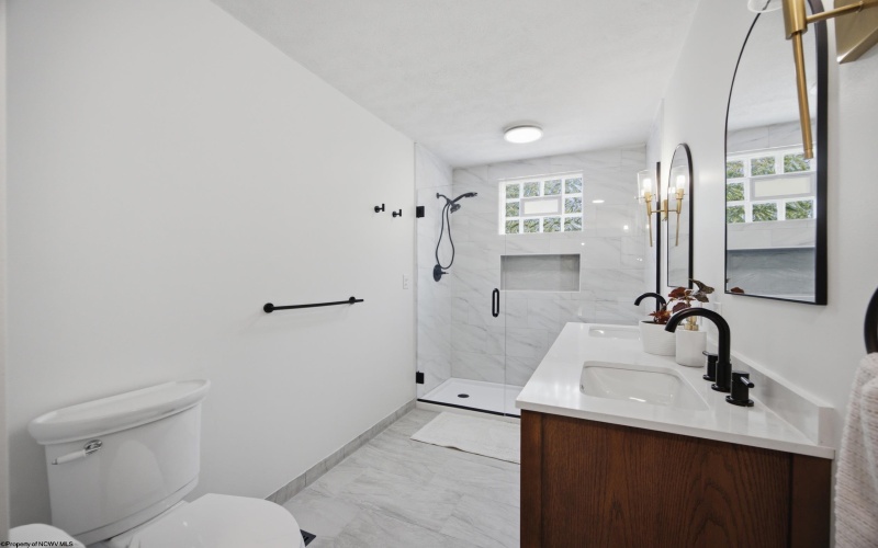 257 Thorn Stop Circle, Clarksburg, West Virginia 26301, 4 Bedrooms Bedrooms, 9 Rooms Rooms,3 BathroomsBathrooms,Single Family Detached,For Sale,Thorn Stop,0,10165834