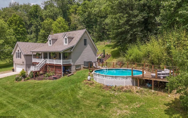 257 Thorn Stop Circle, Clarksburg, West Virginia 26301, 4 Bedrooms Bedrooms, 9 Rooms Rooms,3 BathroomsBathrooms,Single Family Detached,For Sale,Thorn Stop,0,10165834