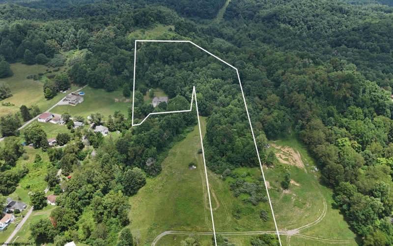 257 Thorn Stop Circle, Clarksburg, West Virginia 26301, 4 Bedrooms Bedrooms, 9 Rooms Rooms,3 BathroomsBathrooms,Single Family Detached,For Sale,Thorn Stop,0,10165834