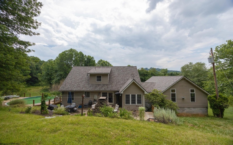 257 Thorn Stop Circle, Clarksburg, West Virginia 26301, 4 Bedrooms Bedrooms, 9 Rooms Rooms,3 BathroomsBathrooms,Single Family Detached,For Sale,Thorn Stop,0,10165834