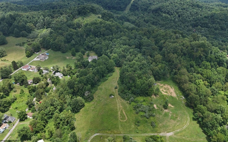 257 Thorn Stop Circle, Clarksburg, West Virginia 26301, 4 Bedrooms Bedrooms, 9 Rooms Rooms,3 BathroomsBathrooms,Single Family Detached,For Sale,Thorn Stop,0,10165834