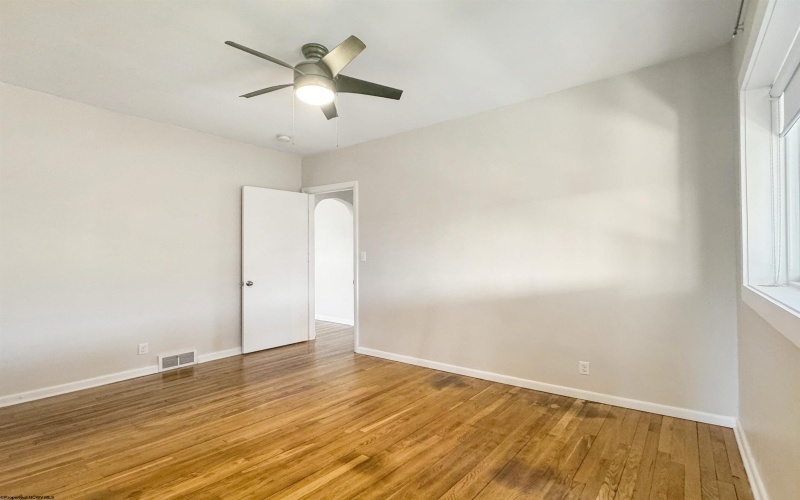 1114 Harvatis Street, Morgantown, West Virginia 26508, 4 Bedrooms Bedrooms, 9 Rooms Rooms,2 BathroomsBathrooms,Residential Rentals,For Rent,Harvatis,0,10165822
