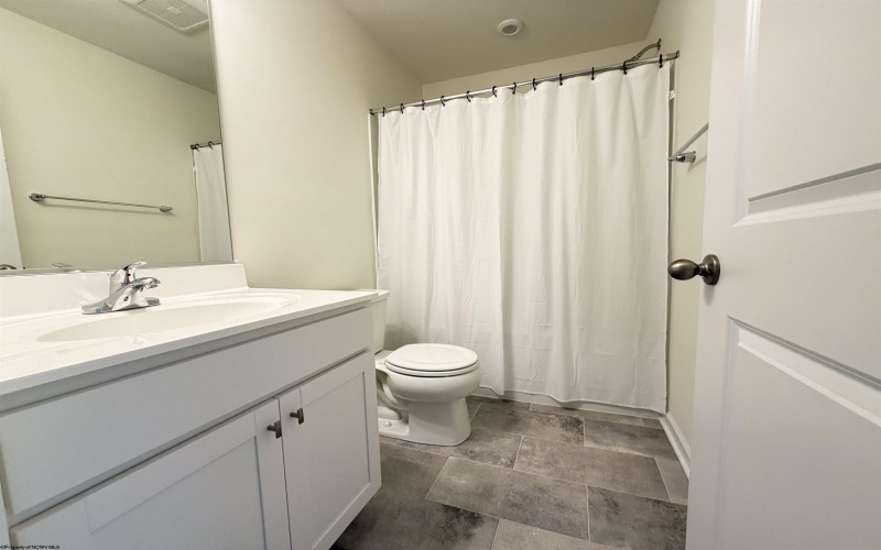 42 Dover Court, Bridgeport, West Virginia 26330-0000, 3 Bedrooms Bedrooms, 5 Rooms Rooms,3 BathroomsBathrooms,Residential Rentals,For Rent,Dover,0,10165828