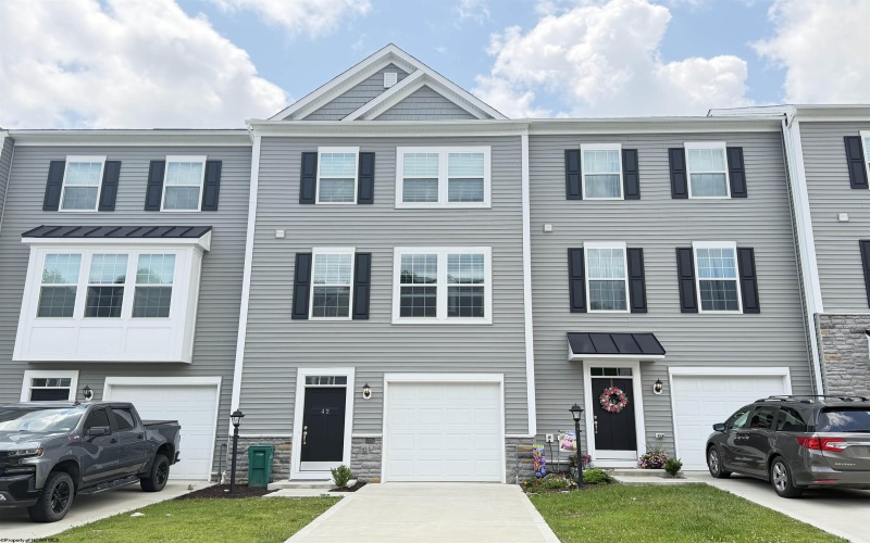 42 Dover Court, Bridgeport, West Virginia 26330-0000, 3 Bedrooms Bedrooms, 5 Rooms Rooms,3 BathroomsBathrooms,Residential Rentals,For Rent,Dover,0,10165828