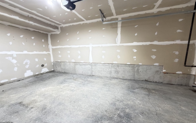 42 Dover Court, Bridgeport, West Virginia 26330-0000, 3 Bedrooms Bedrooms, 5 Rooms Rooms,3 BathroomsBathrooms,Residential Rentals,For Rent,Dover,0,10165828