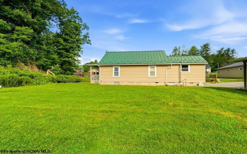 3051 River Road, Clarksburg, West Virginia 26301, 2 Bedrooms Bedrooms, 5 Rooms Rooms,1 BathroomBathrooms,Single Family Detached,For Sale,River,0,10165833
