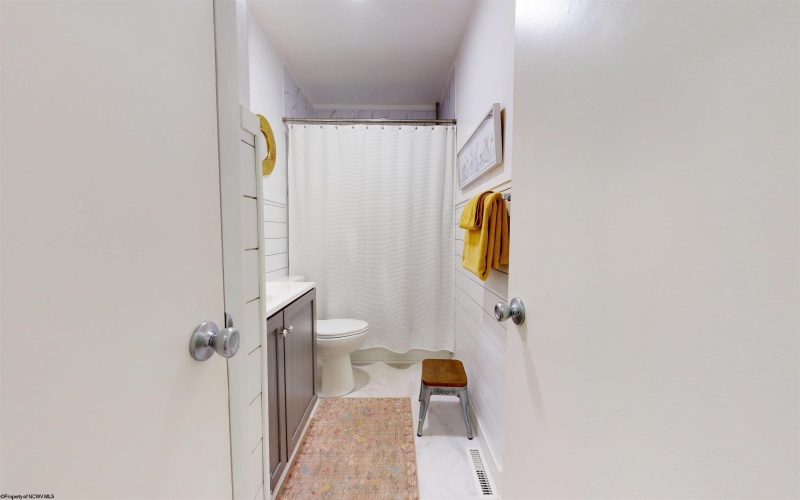 197 Shenandoah Drive, Fairmont, West Virginia 26554, 3 Bedrooms Bedrooms, 5 Rooms Rooms,2 BathroomsBathrooms,Single Family Detached,For Sale,Shenandoah,0,10165817 197 Shenandoah Drive, Fairmont, West Virginia 26554, 3 Bedrooms Bedrooms, 5 Rooms Rooms,2 BathroomsBathrooms,Single Family Detached,For Sale,Shenandoah,0,10165817