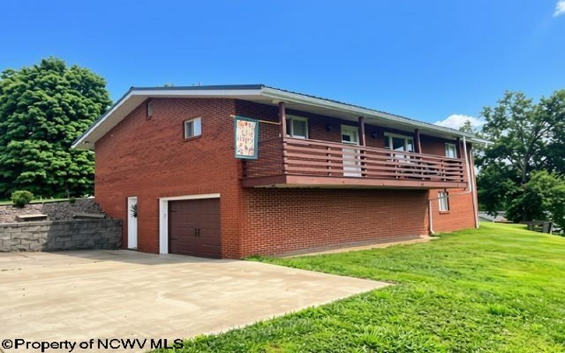 197 Shenandoah Drive, Fairmont, West Virginia 26554, 3 Bedrooms Bedrooms, 5 Rooms Rooms,2 BathroomsBathrooms,Single Family Detached,For Sale,Shenandoah,0,10165817 197 Shenandoah Drive, Fairmont, West Virginia 26554, 3 Bedrooms Bedrooms, 5 Rooms Rooms,2 BathroomsBathrooms,Single Family Detached,For Sale,Shenandoah,0,10165817